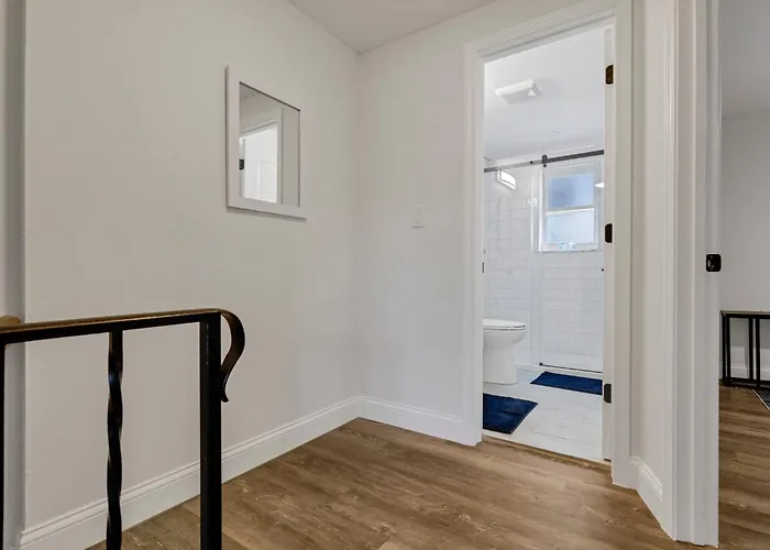 The Worthington - 3 Bedroom 2 5 Bath And Parking Apartment Columbus
