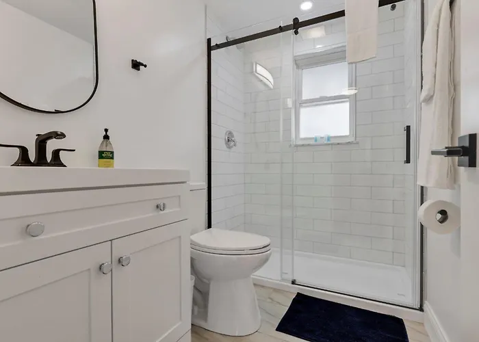Apartment The Worthington - 3 Bedroom 2 5 Bath And Parking *