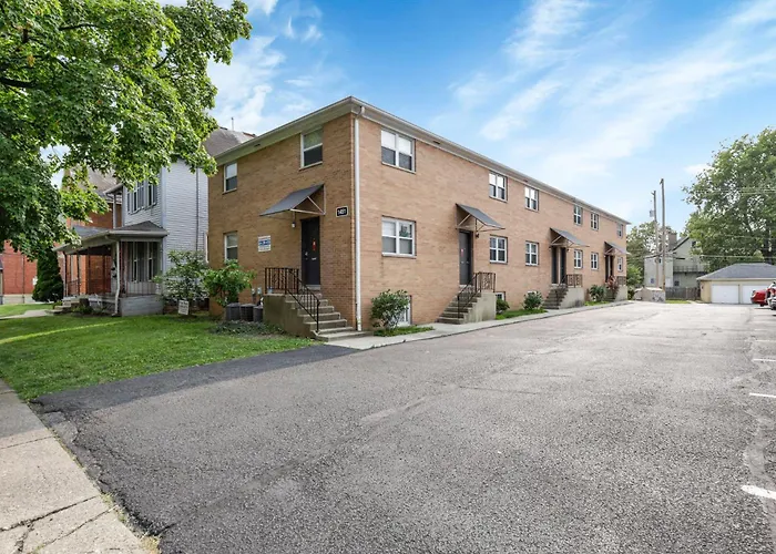 The Worthington - 3 Bedroom 2 5 Bath And Parking Apartment Columbus