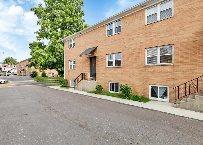 The Worthington - 3 Bedroom 2 5 Bath And Parking Apartment Columbus